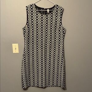 Mad Style Chic Black and White Geometric Midi Dress with Back Zipper